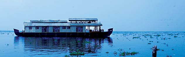 Kerala boathouse, kerala boat house, boathouse kerala, boat house in alleppey kerala, kumarakom boat house